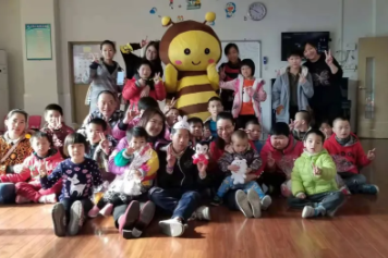 江门市妇幼保健院天使团与福利院孩子们的故事