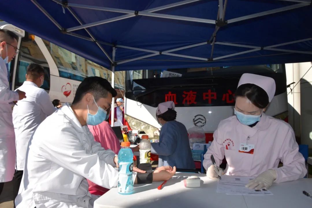 云南省阜外心血管病医院医务人员无偿献血 47500 毫升