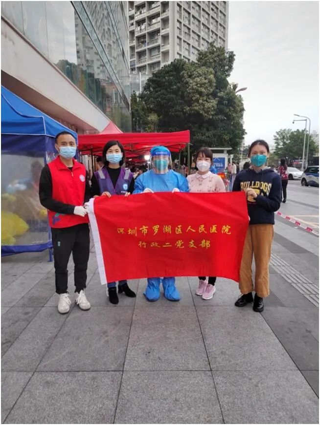 疫情之下，党员在前