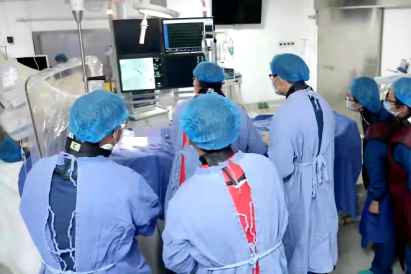 鄂东南地区首例！黄石市中心医院成功开展无导线起搏器植入术
