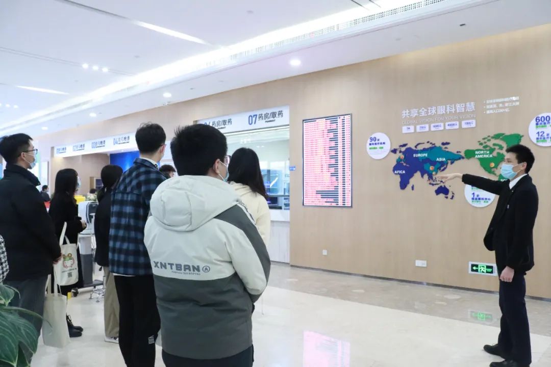 2022 年仓山区闽籍返乡学子「扬帆计划」活动打卡福州爱尔眼科医院