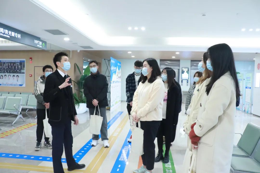 2022 年仓山区闽籍返乡学子「扬帆计划」活动打卡福州爱尔眼科医院