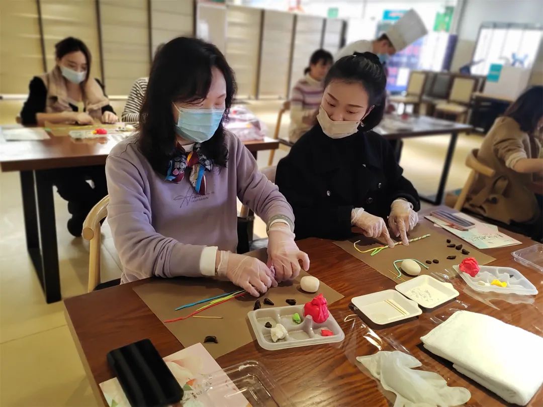 3 月妇女节到来之际，藏着她们的快乐！