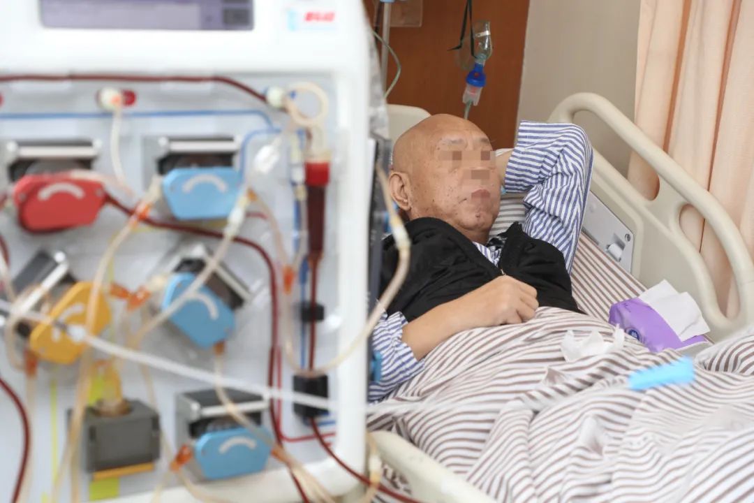 老人多种疾病缠身又慢性胰腺炎急性发作，上海天佑医院多学科联合救治成功