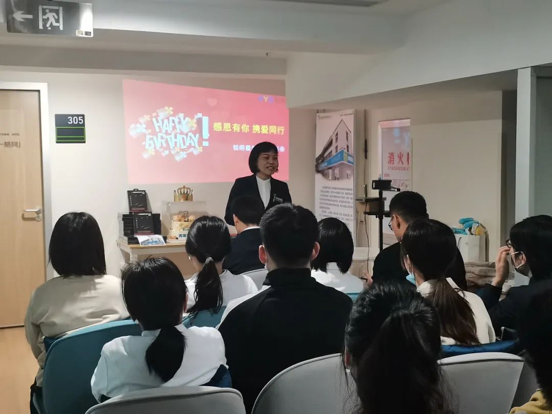 福州爱尔眼科：每一个她，都闪闪发光