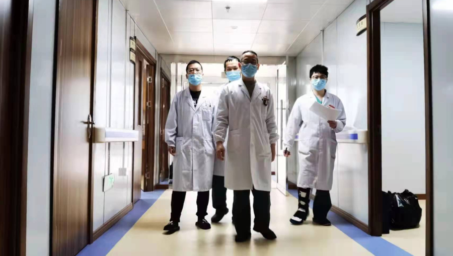 苍南县中医院:绑着绷带的你,真帅!