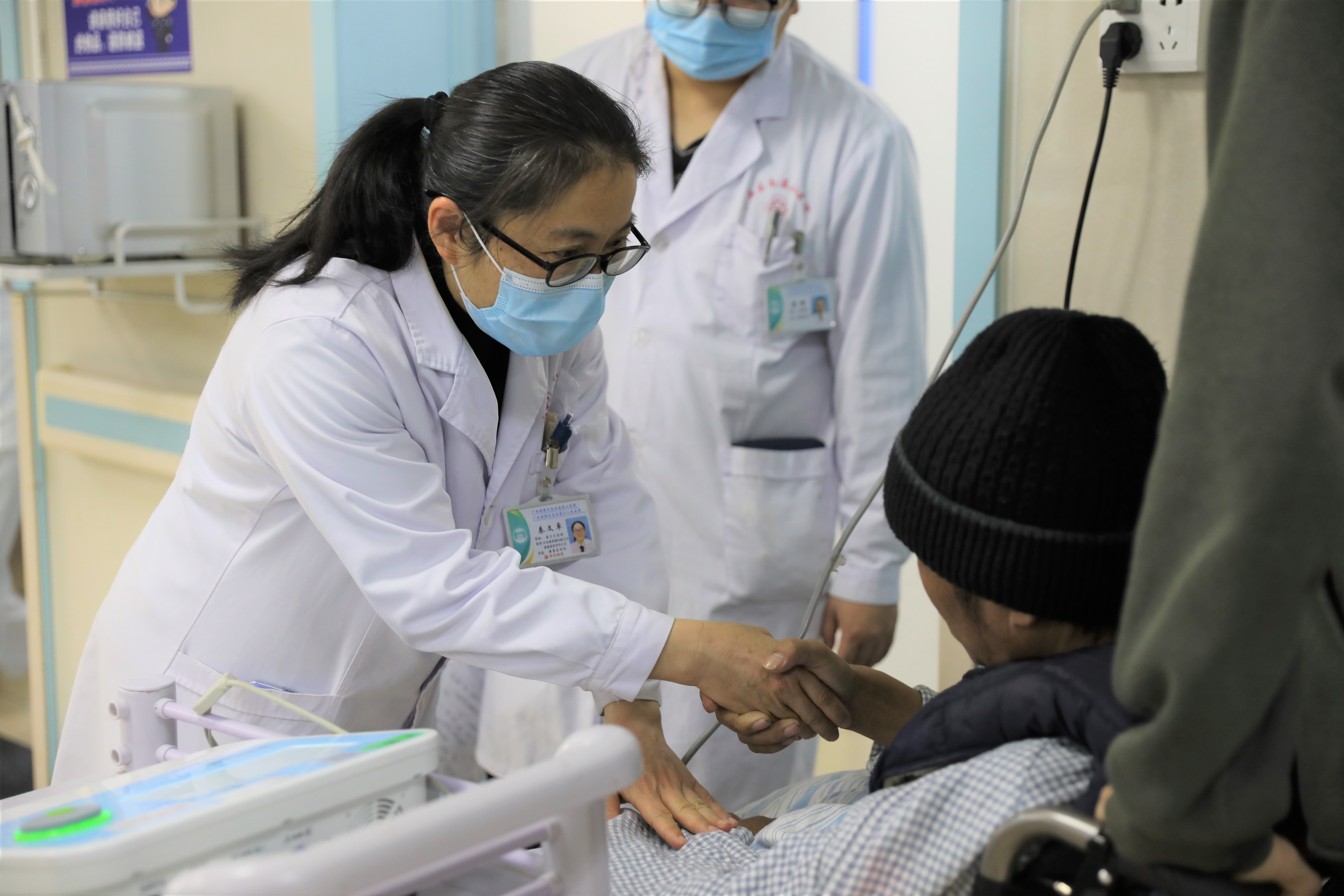 记广西壮族自治区南溪山医院康复医学科主任秦文卓——十年康复,从心开始
