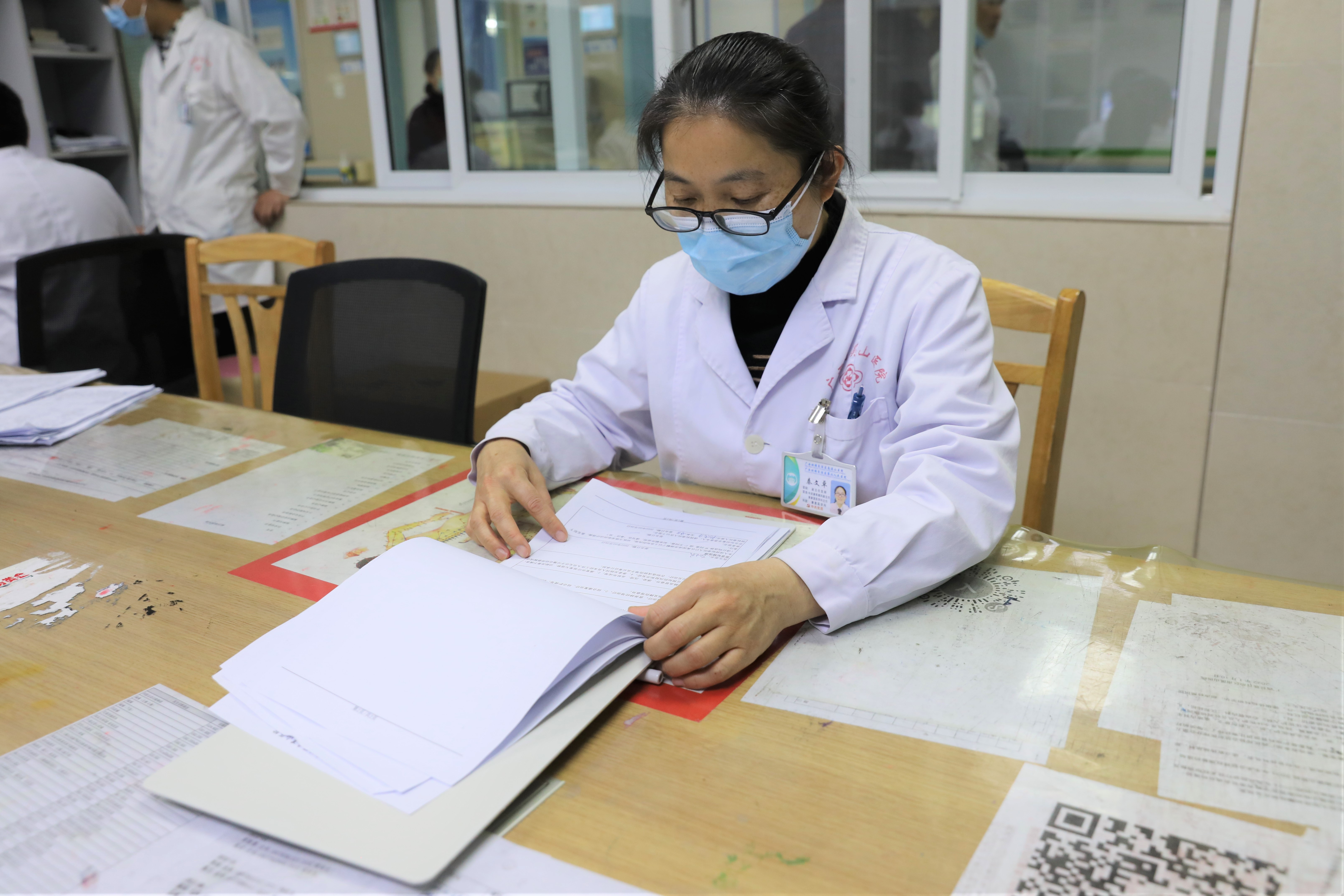 记广西壮族自治区南溪山医院康复医学科主任秦文卓——十年康复,从心开始