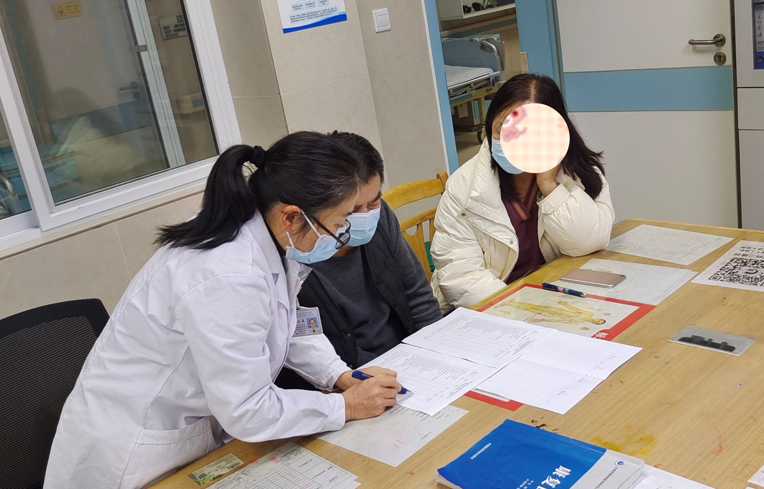 记广西壮族自治区南溪山医院康复医学科主任秦文卓——十年康复,从心开始