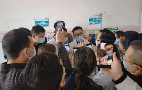 喀什地区第一人民医院赴莎车县人民医院、泽普县人民医院开展「PRP 治疗膝关节骨性关节炎适宜技术推广」活动