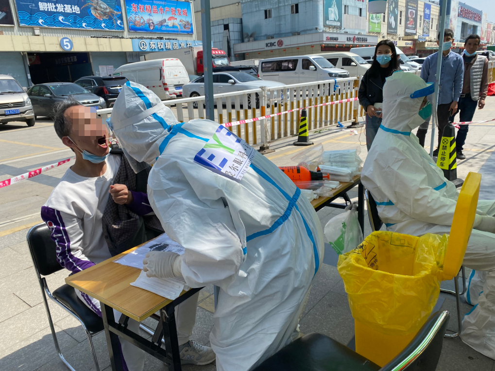 医技护齐上阵，福州爱尔青年突击队助力全民核酸检测提速、再提速