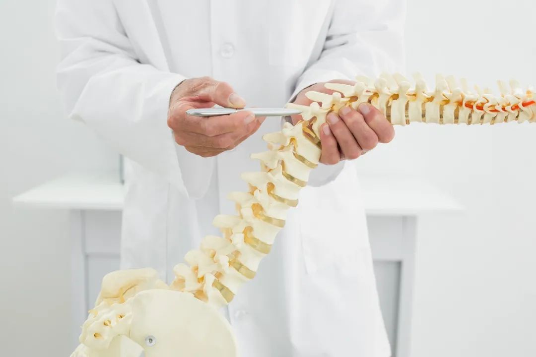 腰椎间盘突出，做牵引治疗需要注意些什么？