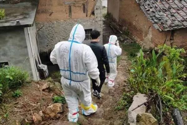 逆行的光——仅以此文献给涵江医院出征的「大白们」