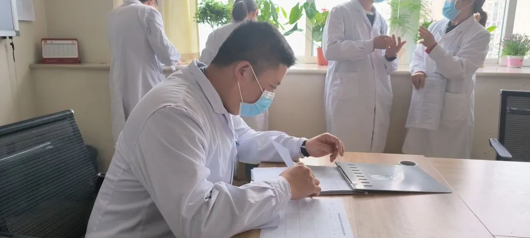 成都誉美医院院长质量大查房：月月自查强制度，改善细节促提升