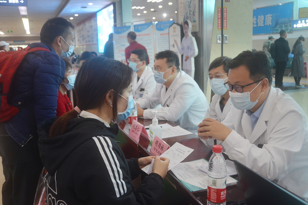 党建引领树先锋，舒适化医疗暖人心——华西广安医院红色星期五主题党日活动