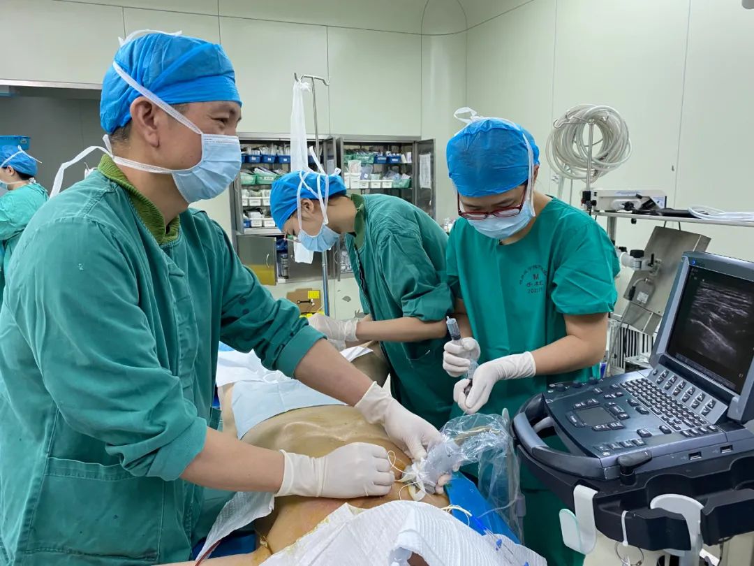 71 岁老人突发主动脉夹层命悬一线 桂医附院 MDT 团队成功拆「弹」