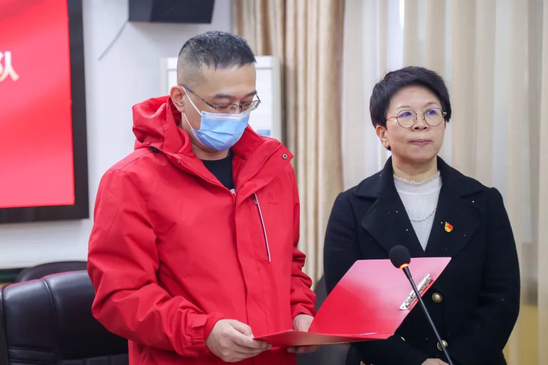 白衣执甲，奔赴「疫」线！郴州市第一人民医院 25 名医护人员出征吉林