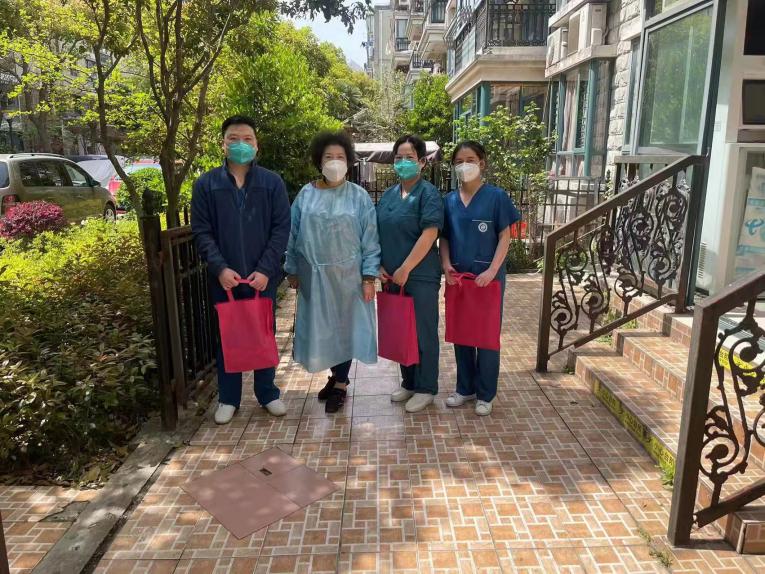 上海孩子绘小笼包、热干面向援沪的肺科医护致谢