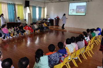 保护视力，从娃娃抓起——合江县中医医院眼科义诊活动走进幼儿园