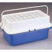 0℃实验专用冷却盒和试管冷却盒，绿色聚碳酸酯较低的部分填充无毒的胶体；聚碳酸酯盖，已填充胶体为白色