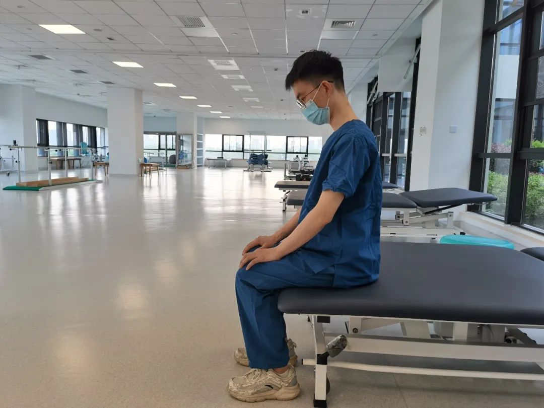 帕金森康复，这几个动作在家就能做