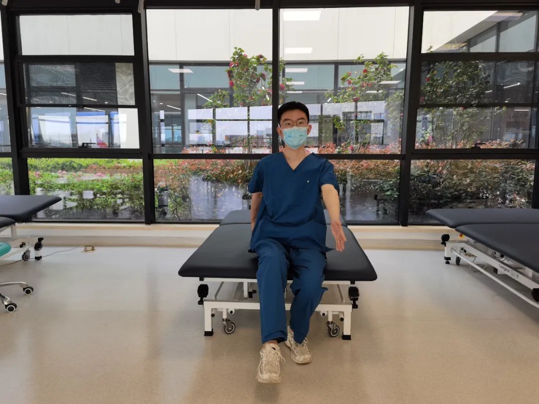 帕金森康复，这几个动作在家就能做