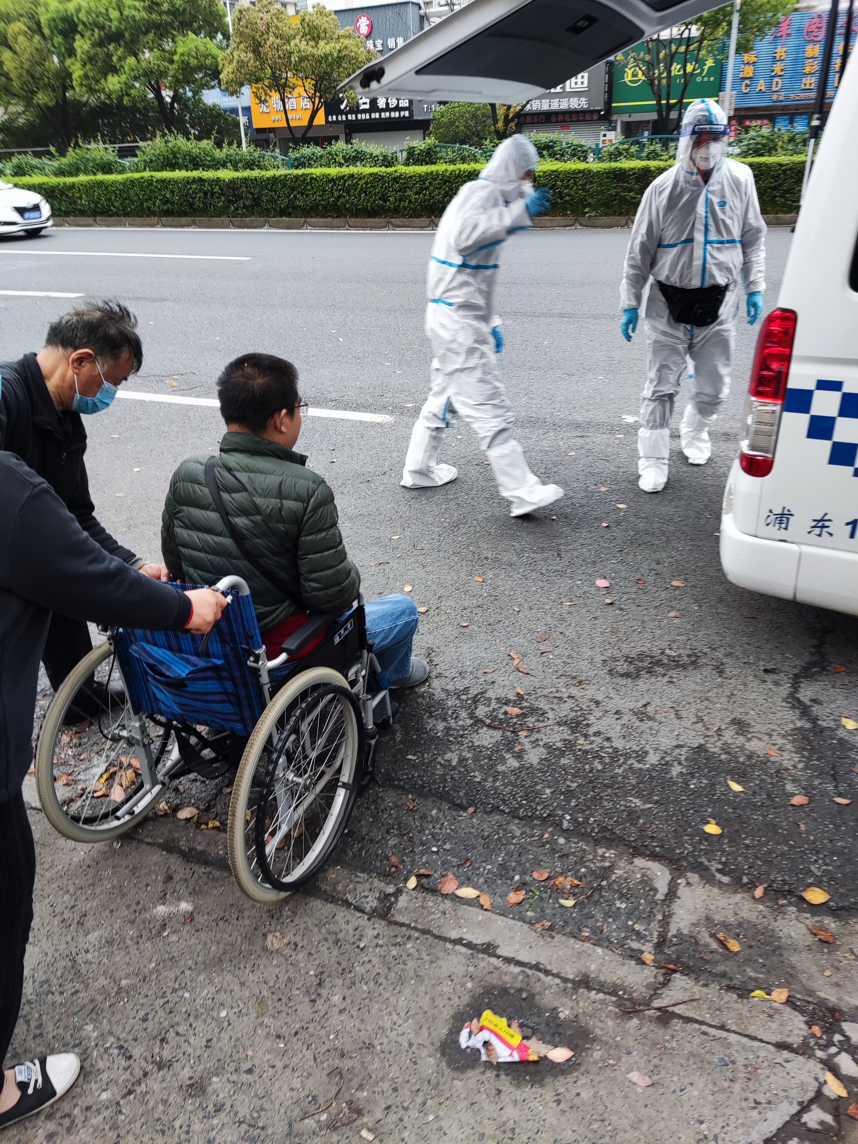 疫情无情,人间有爱