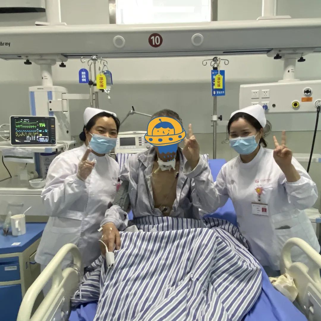 与时间赛跑，与死神战斗——人文服务显温情，温馨护理促康复！