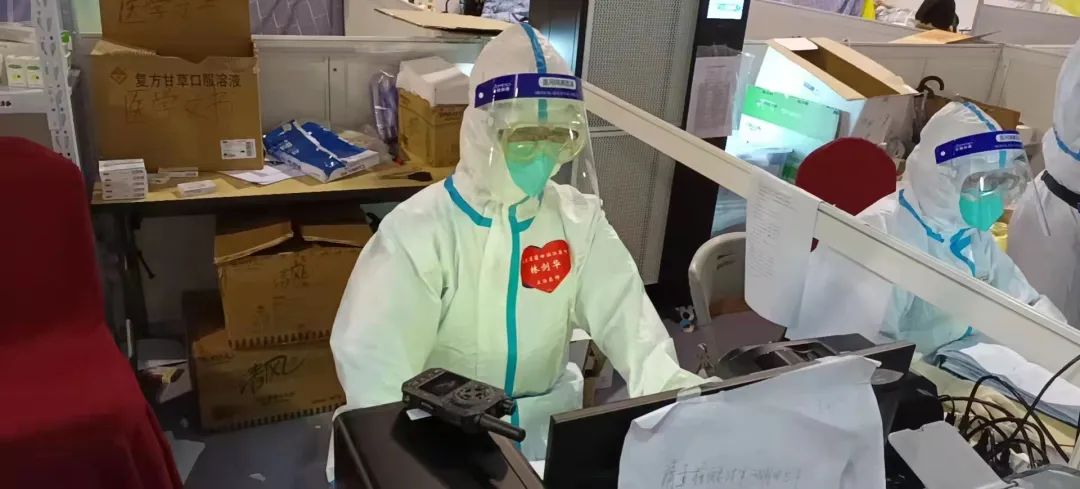 上海「疫」线：在方舱里，有时是治愈，常常是安慰