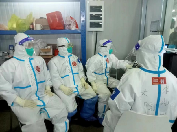 赣沪同心！南昌大学第二附属医院专家团队远程会诊上海方舱医院患者