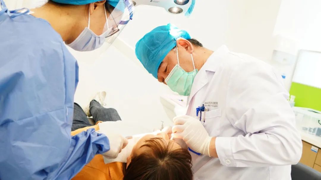 致敬每一位坚守医线的劳动者