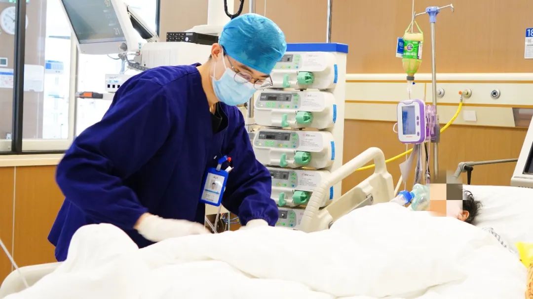 致敬每一位坚守医线的劳动者