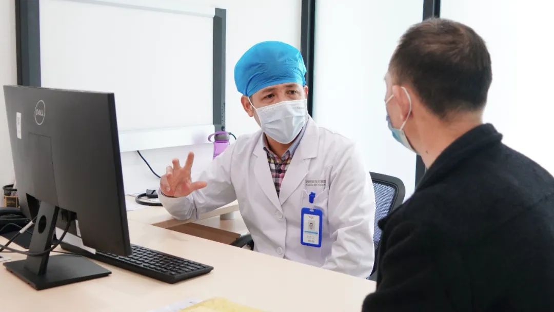 致敬每一位坚守医线的劳动者