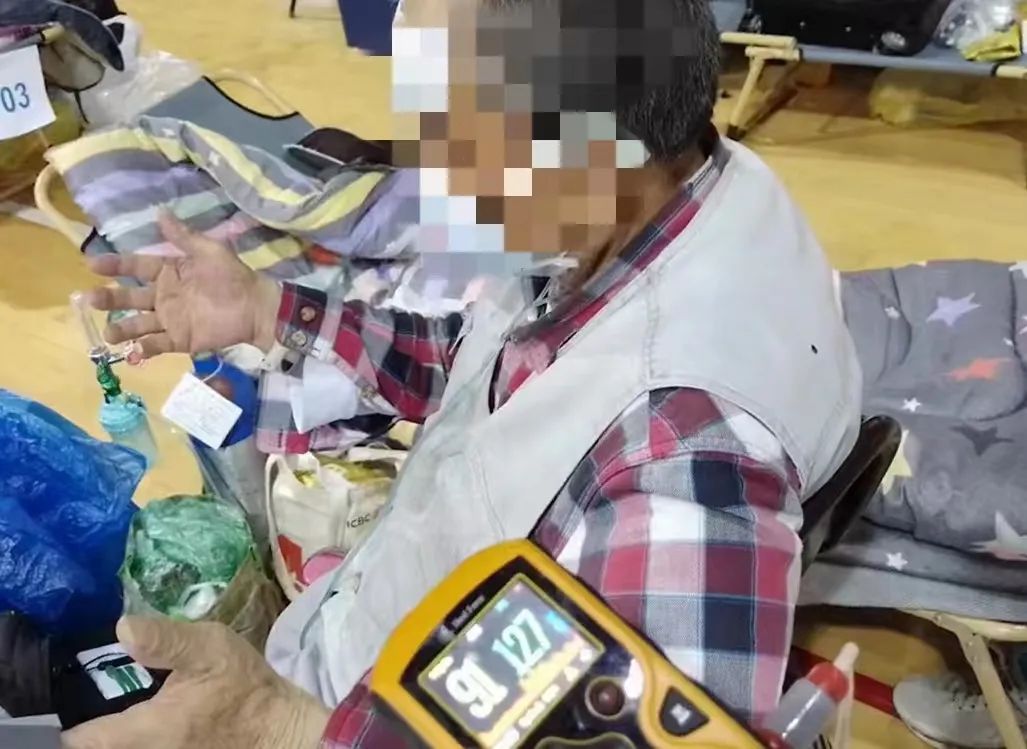 方舱日记——赠人玫瑰,手有余香,尽最大努力去帮助别人