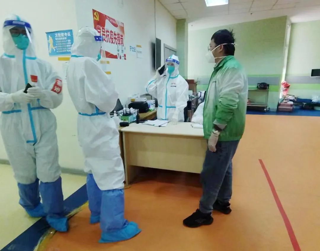 方舱日记——赠人玫瑰,手有余香,尽最大努力去帮助别人