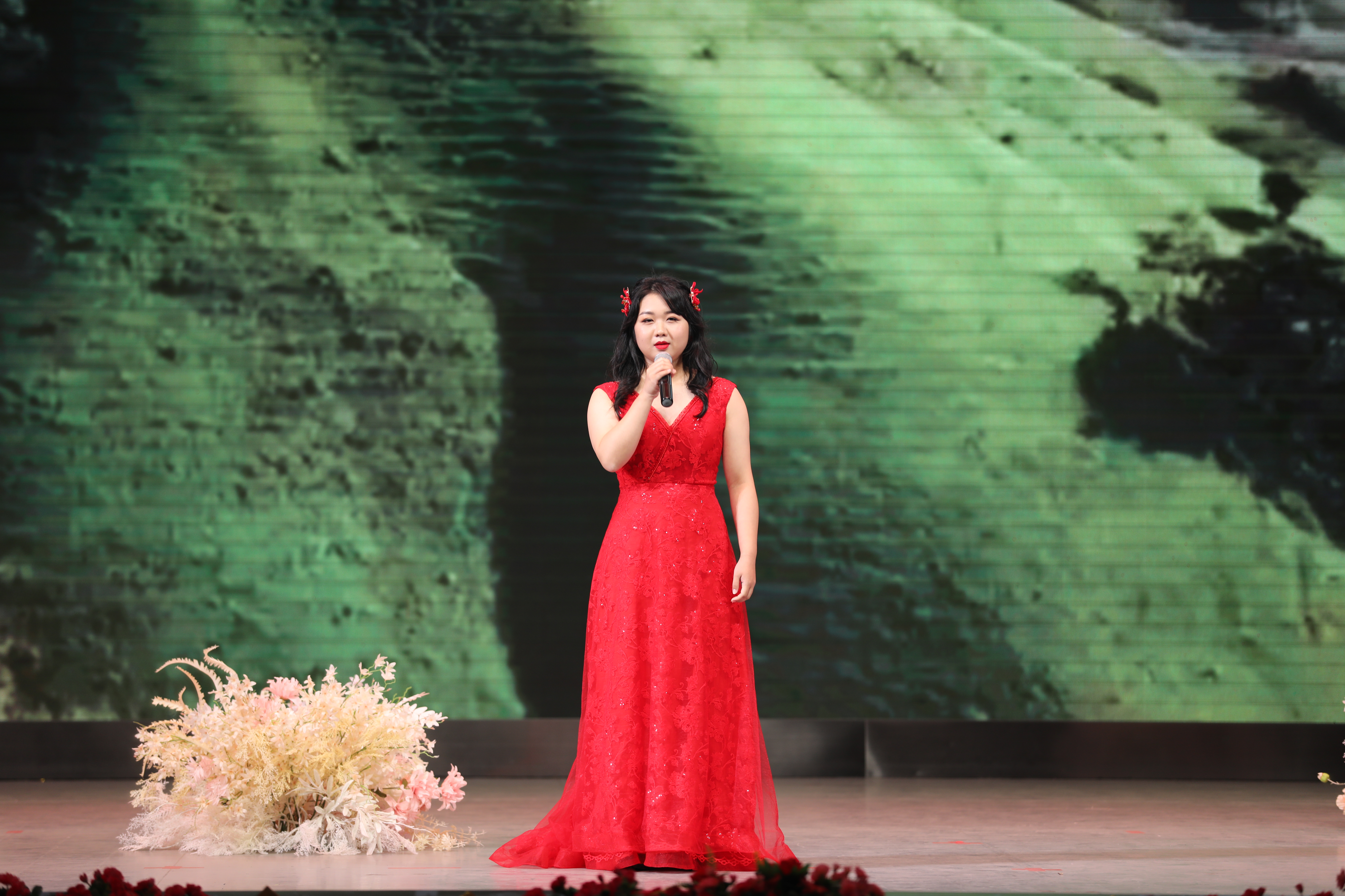 广西壮族自治区南溪山医院举办庆五四「读经典·寻找最美朗读者」比赛