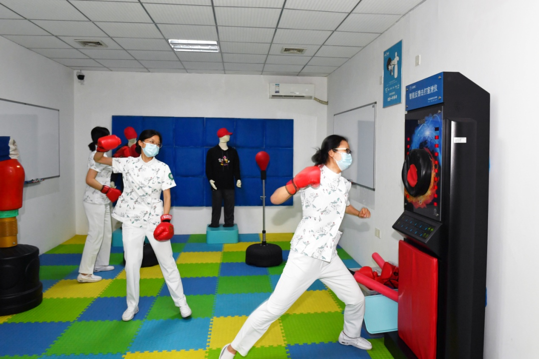 ​「关爱天使，从心出发」心理工作坊，纪念第 111 个国际护士节系列活动