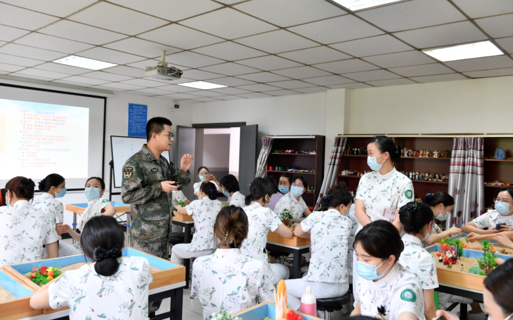 ​「关爱天使，从心出发」心理工作坊，纪念第 111 个国际护士节系列活动