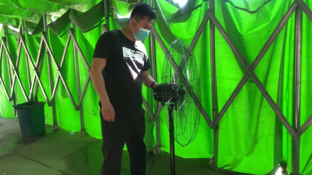 连续 6 天！采样 16.3 万余人次！坚守不问归期，向「大白」致敬