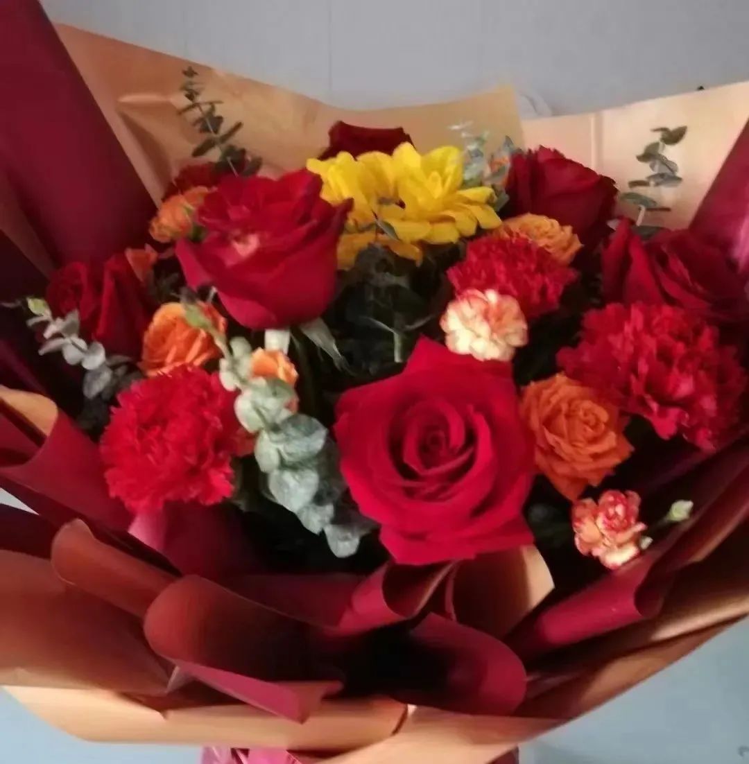 感恩母亲节，句容市人民医院慰问援沪医护人员家属