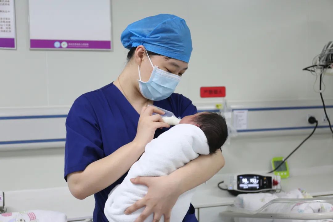 罗湖医院集团罗湖区人民医院赵萌:「掌心宝宝」西西与新生儿科的故事