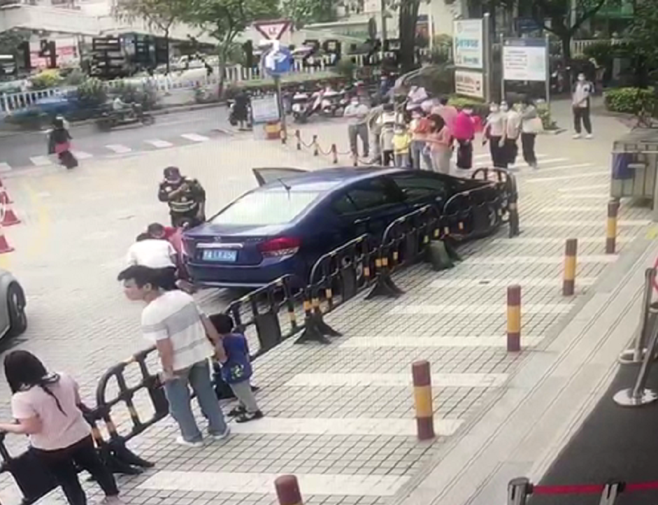 男子驾车心脏骤停,广西壮族自治区人民医院接力营救助转危为安