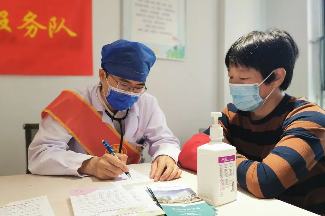 阜阳市第六人民医院「科普促健康，携手向未来」活动走进社区