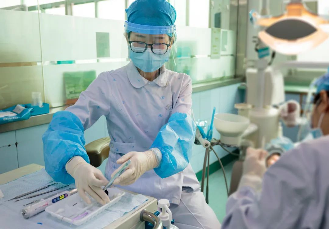 罗湖医院集团罗湖区人民医院杨惠慈:以爱为名