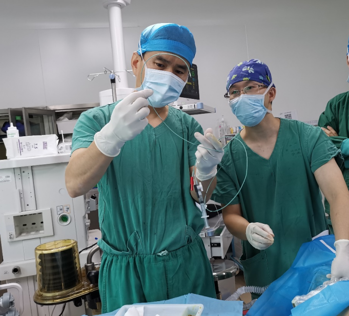桂医附院成功完成一例高龄非心脏手术同期置入临时起搏器
