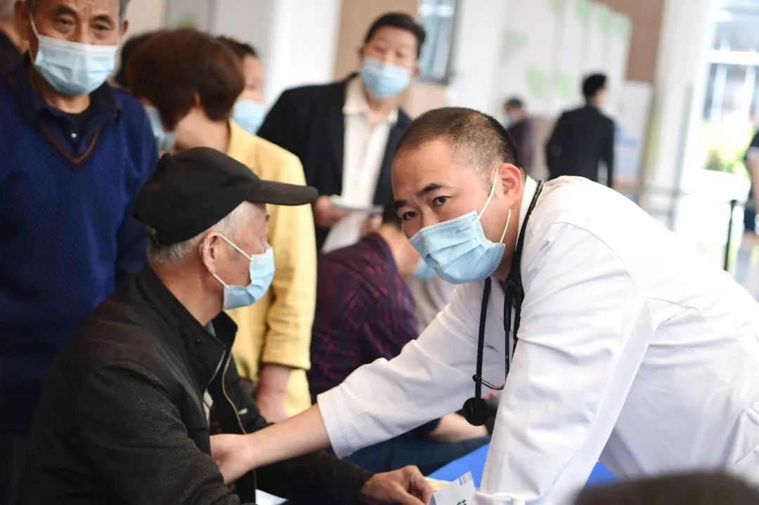 医路有我、感恩有你,嘉兴凯宜医院喜迎「周年记」