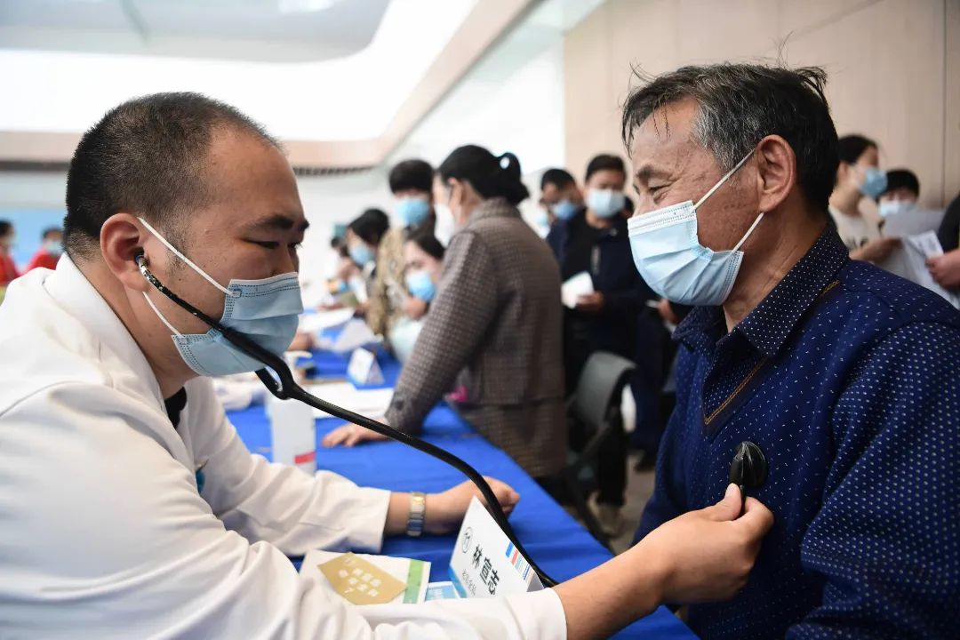 医路有我、感恩有你,嘉兴凯宜医院喜迎「周年记」