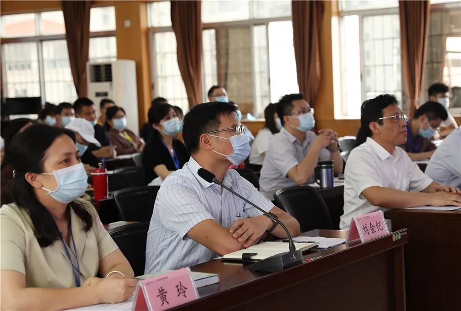 柳州市红十字会医院召开纠治医疗卫生领域腐败和作风问题专项行动工作警示教育大会