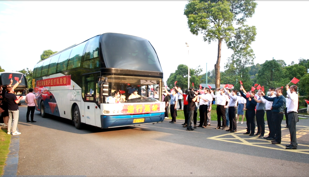 方舱守「沪」54 个日夜,九江市第一人民医院援沪医疗队今日凯旋!
