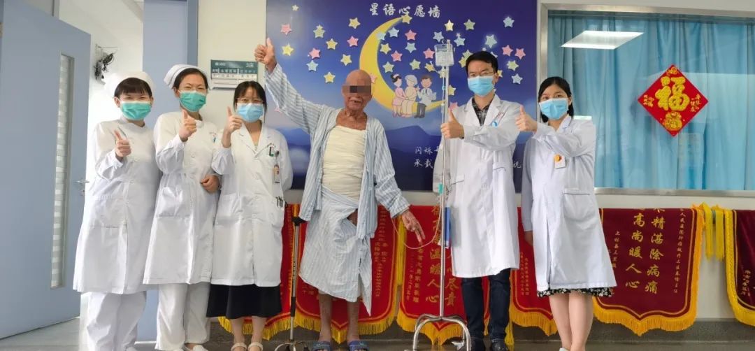 皮肤表皮大面积坏死！广西自治区人民医院多学科联合救治助康复
